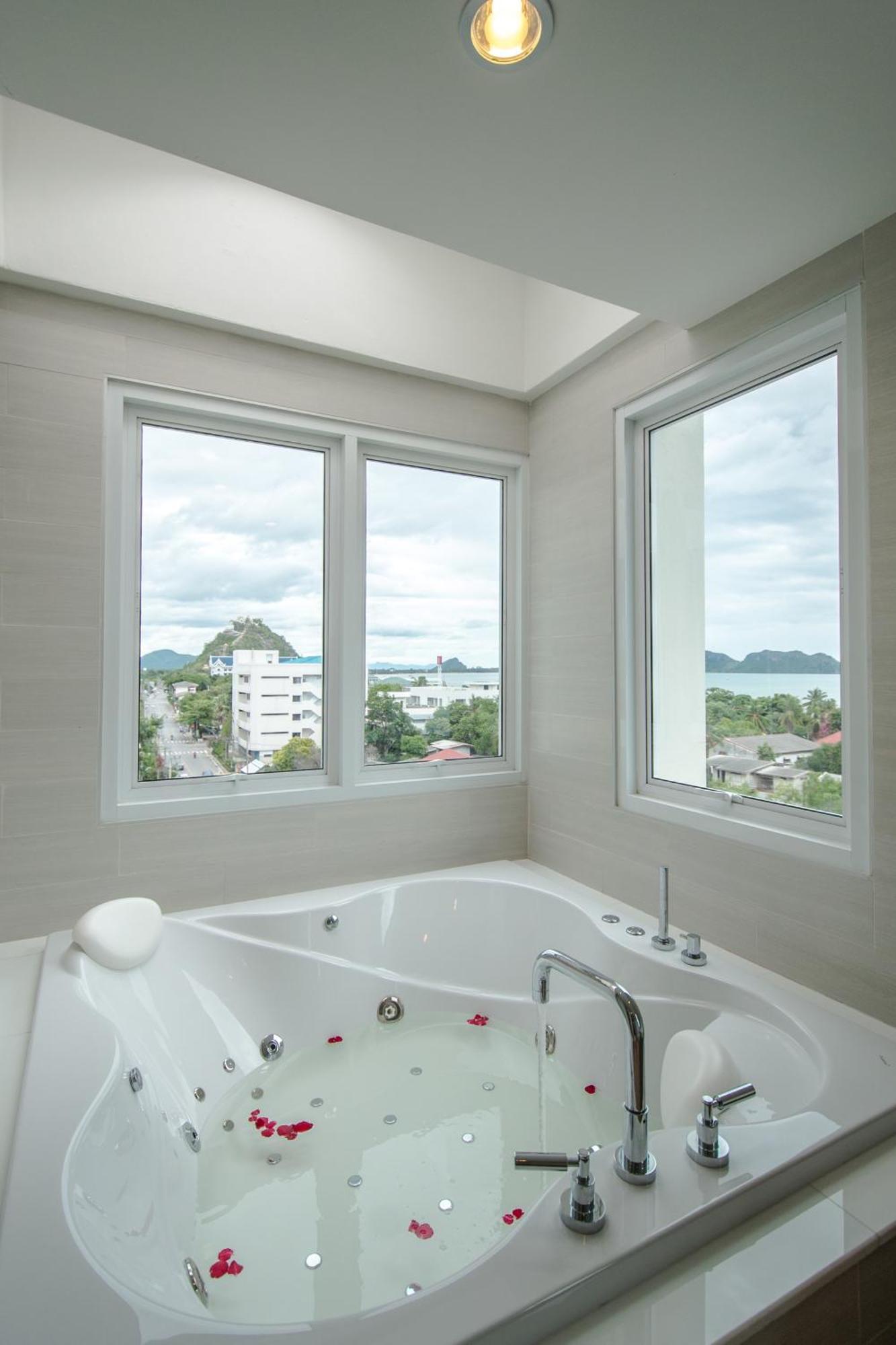 Prachuap Grand Hotel Prachuap Khiri Khan Quarto foto